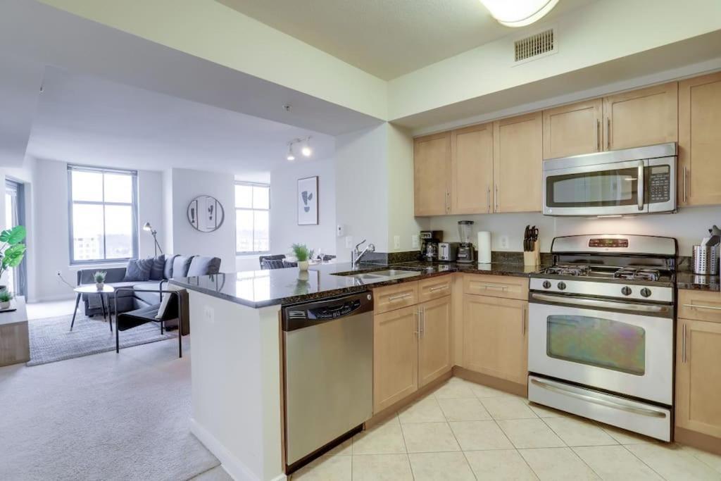 Fantastic 2 Bedroom Condo At Pentagon City Arlington Exterior foto
